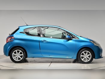 Used Peugeot 208 2012 for sale - 75589130: Photo