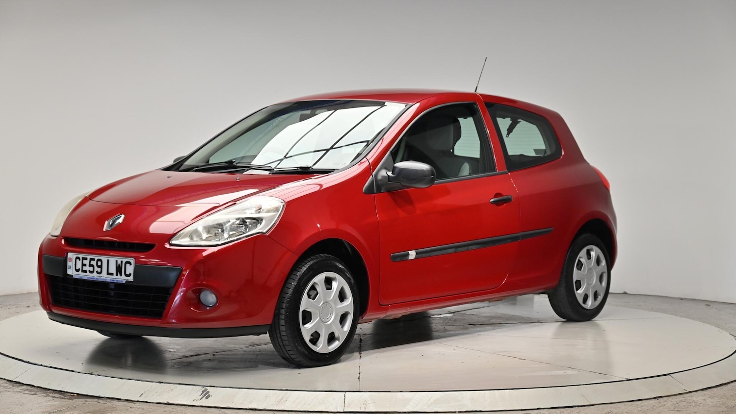 Used Renault Clio 2009 for sale - 76991536: Photo 15