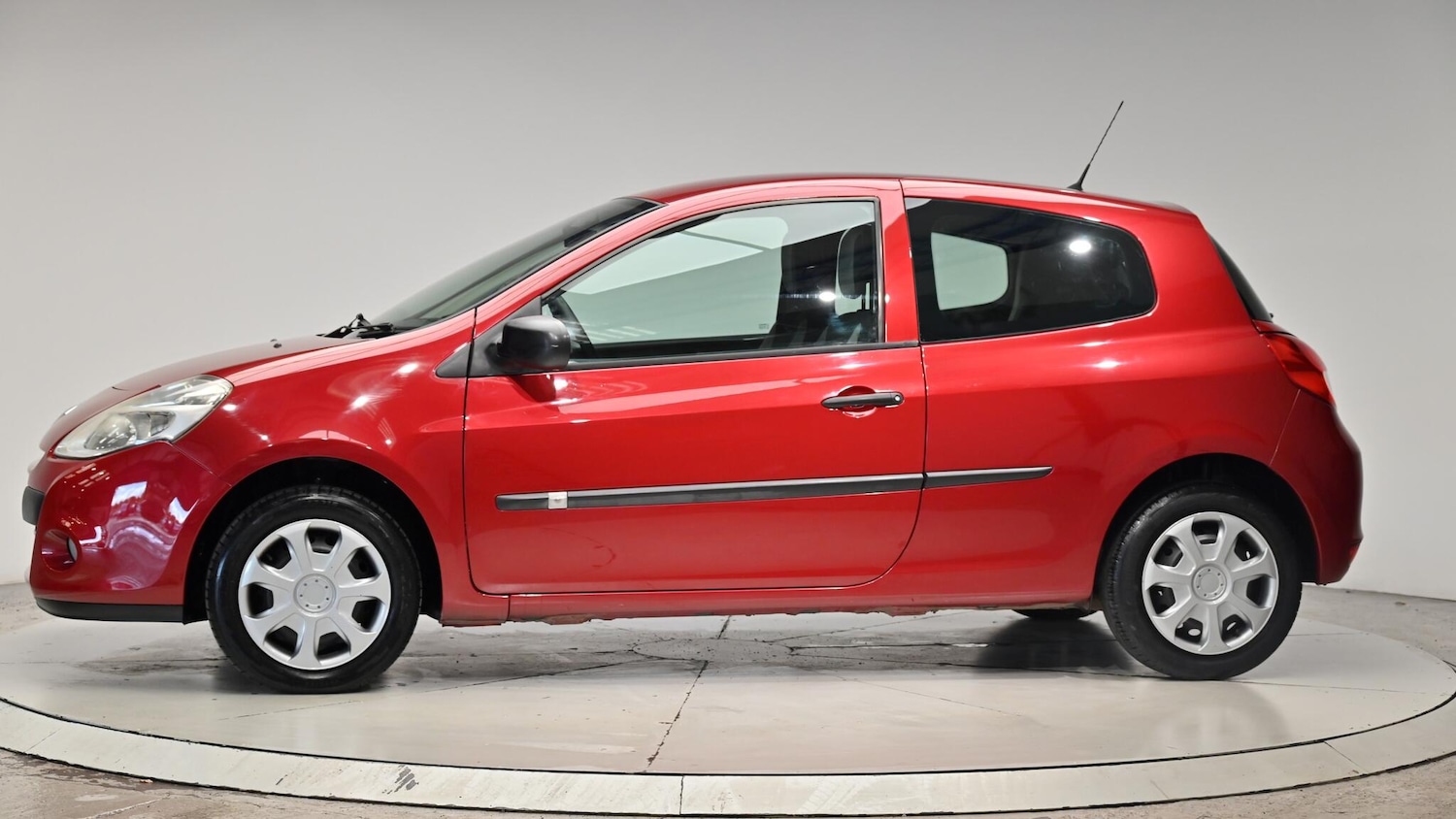 Used Renault Clio 2009 for sale - 76991536: Photo 19