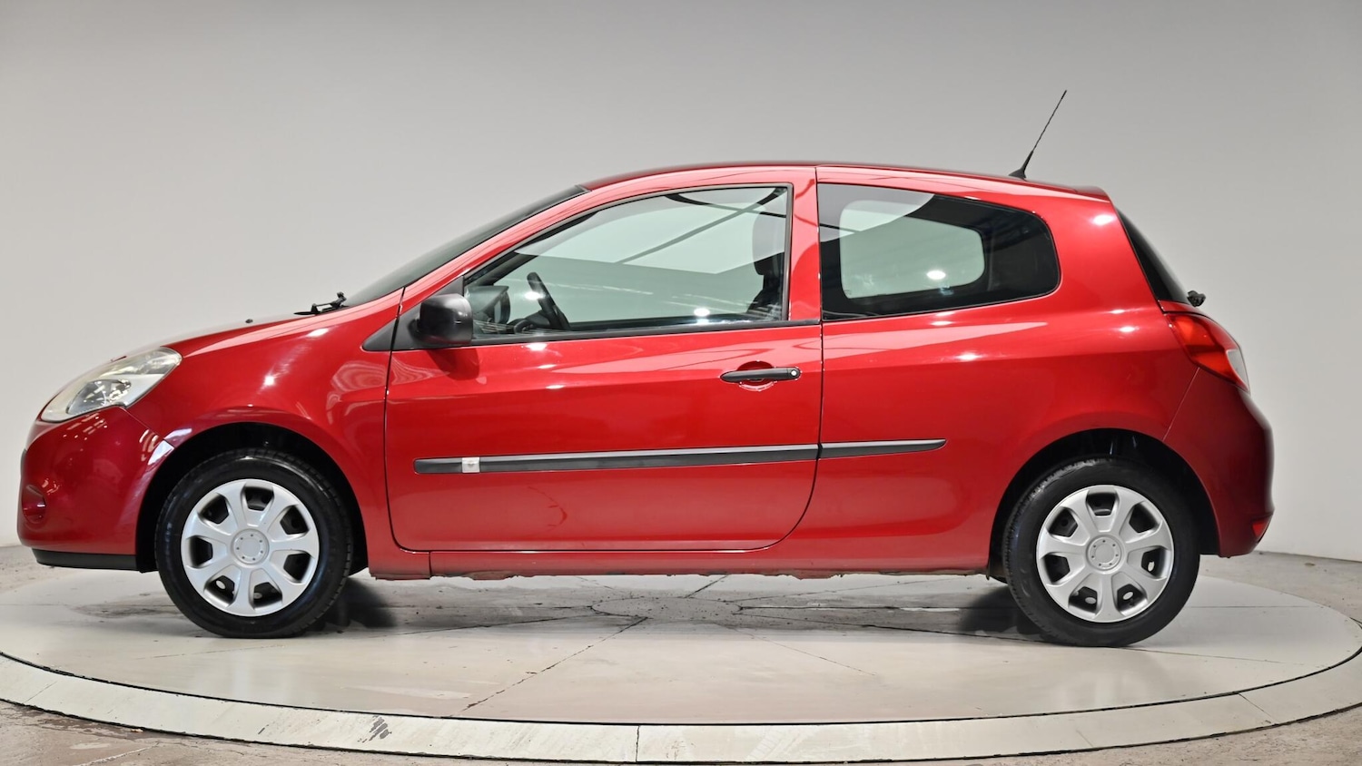 Used Renault Clio 2009 for sale - 76991536: Photo 20