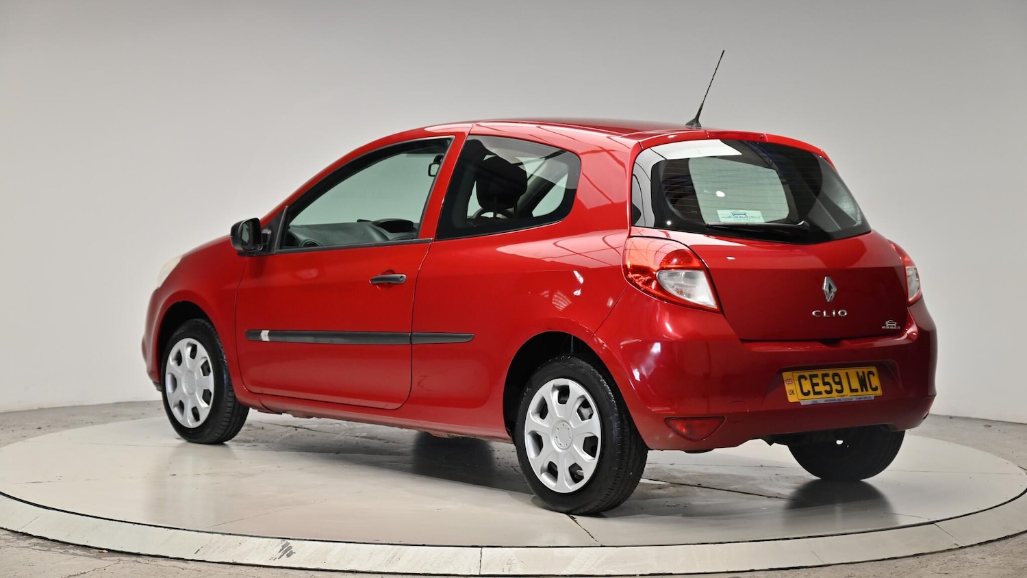 Used Renault Clio 2009 for sale - 76991536: Photo 25