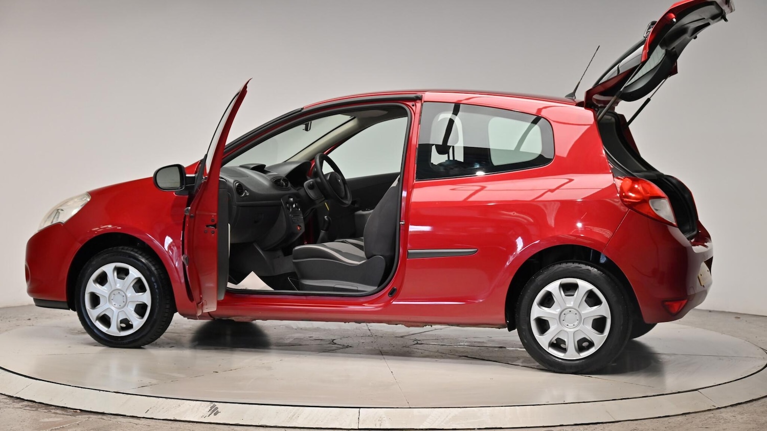 Used Renault Clio 2009 for sale - 76991536: Photo 58