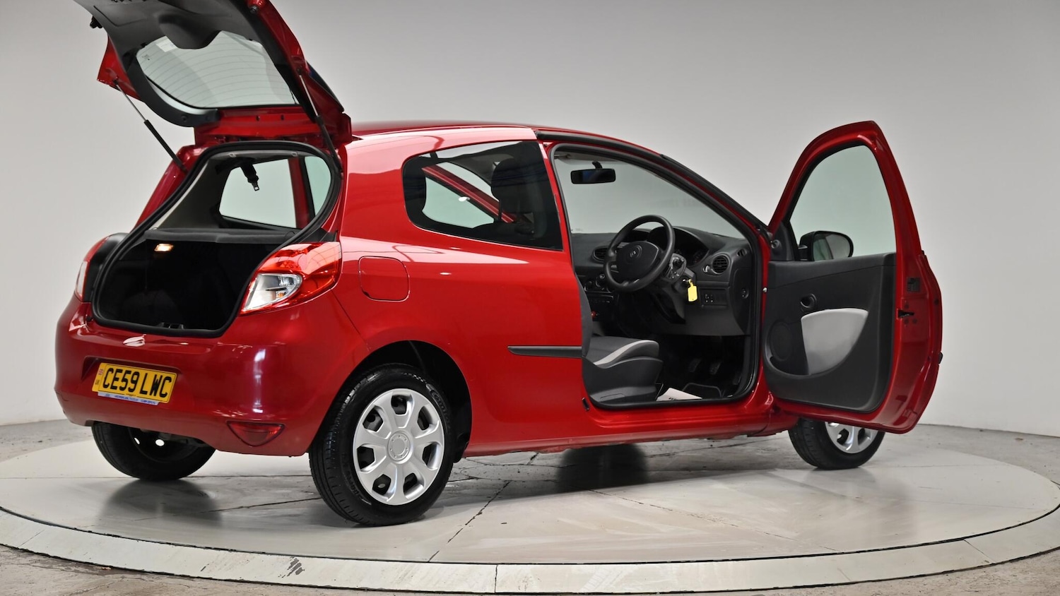 Used Renault Clio 2009 for sale - 76991536: Photo 70