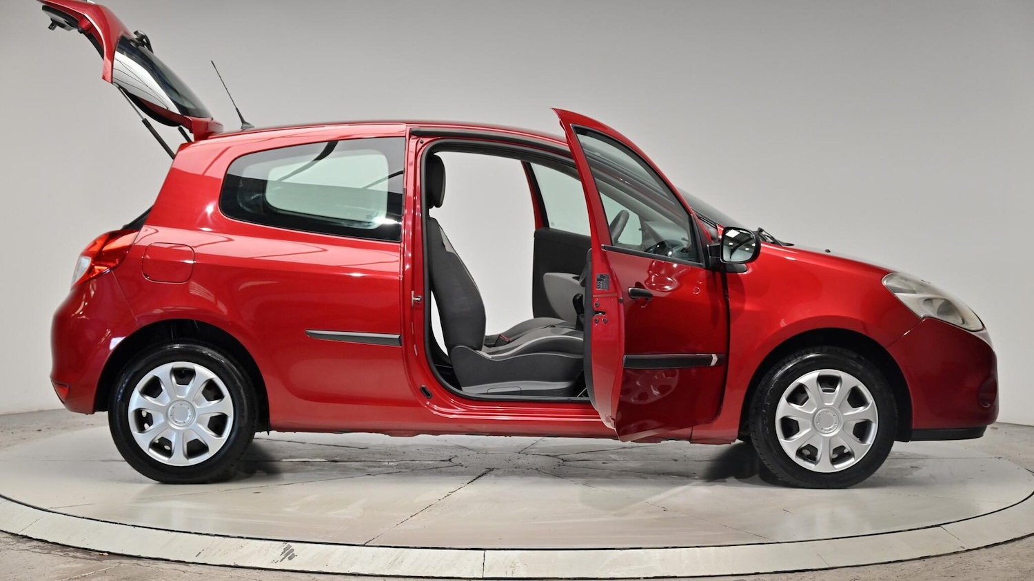 Used Renault Clio 2009 for sale - 76991536: Photo 74