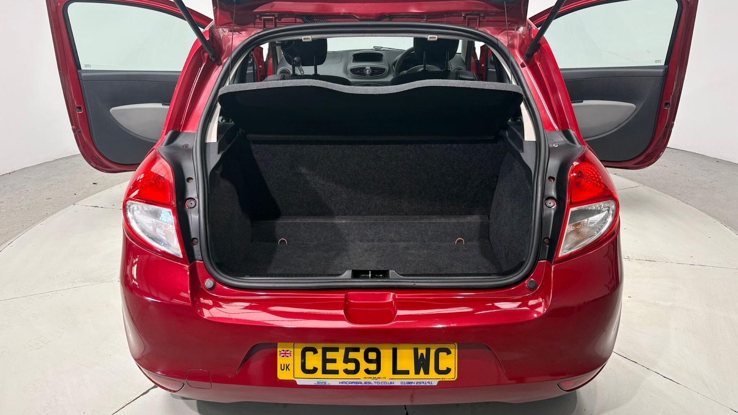 Used Renault Clio 2009 for sale - 76991536: Photo 87