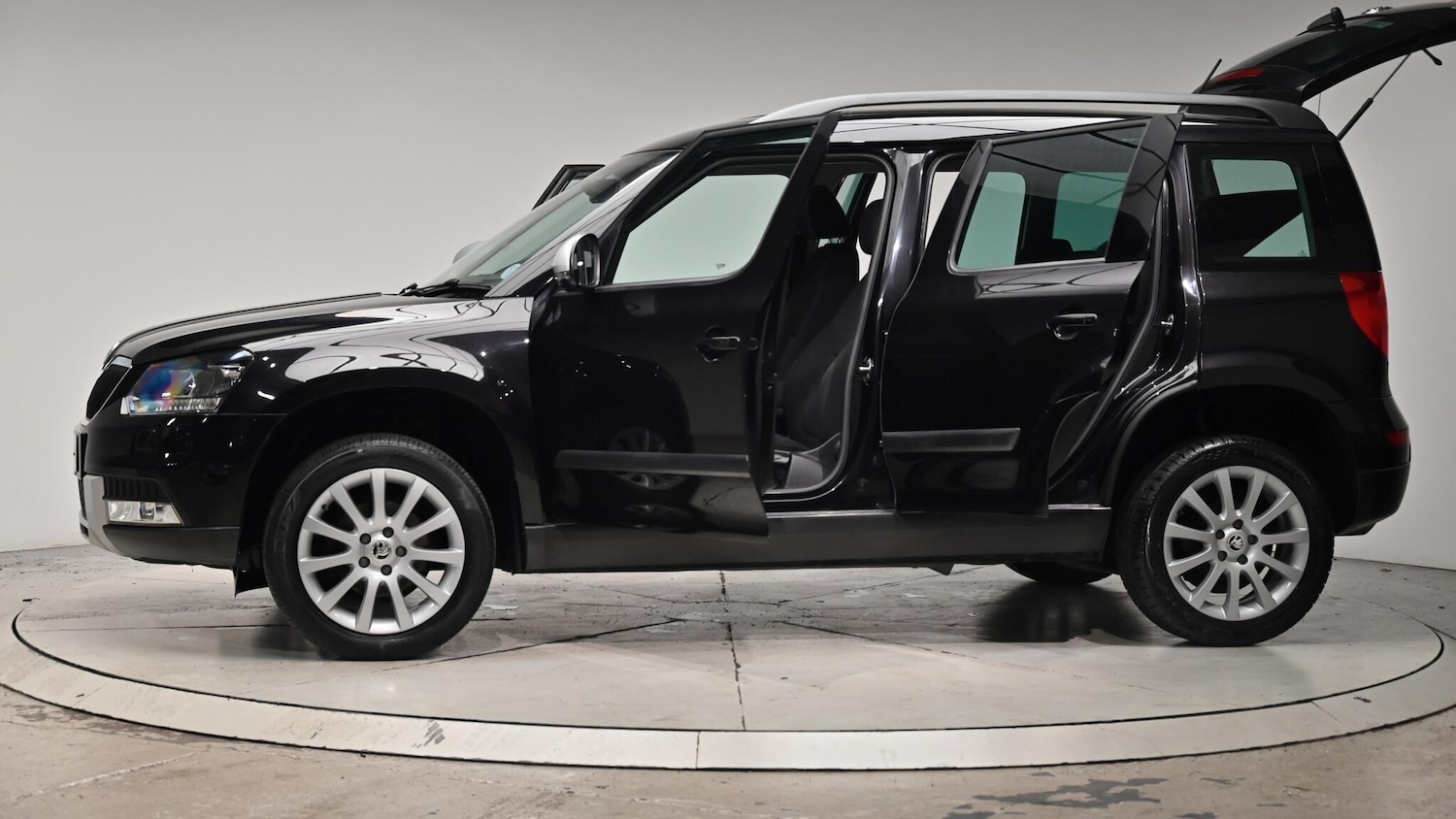 Used Skoda Yeti 2015 for sale - 76484850: Photo 55