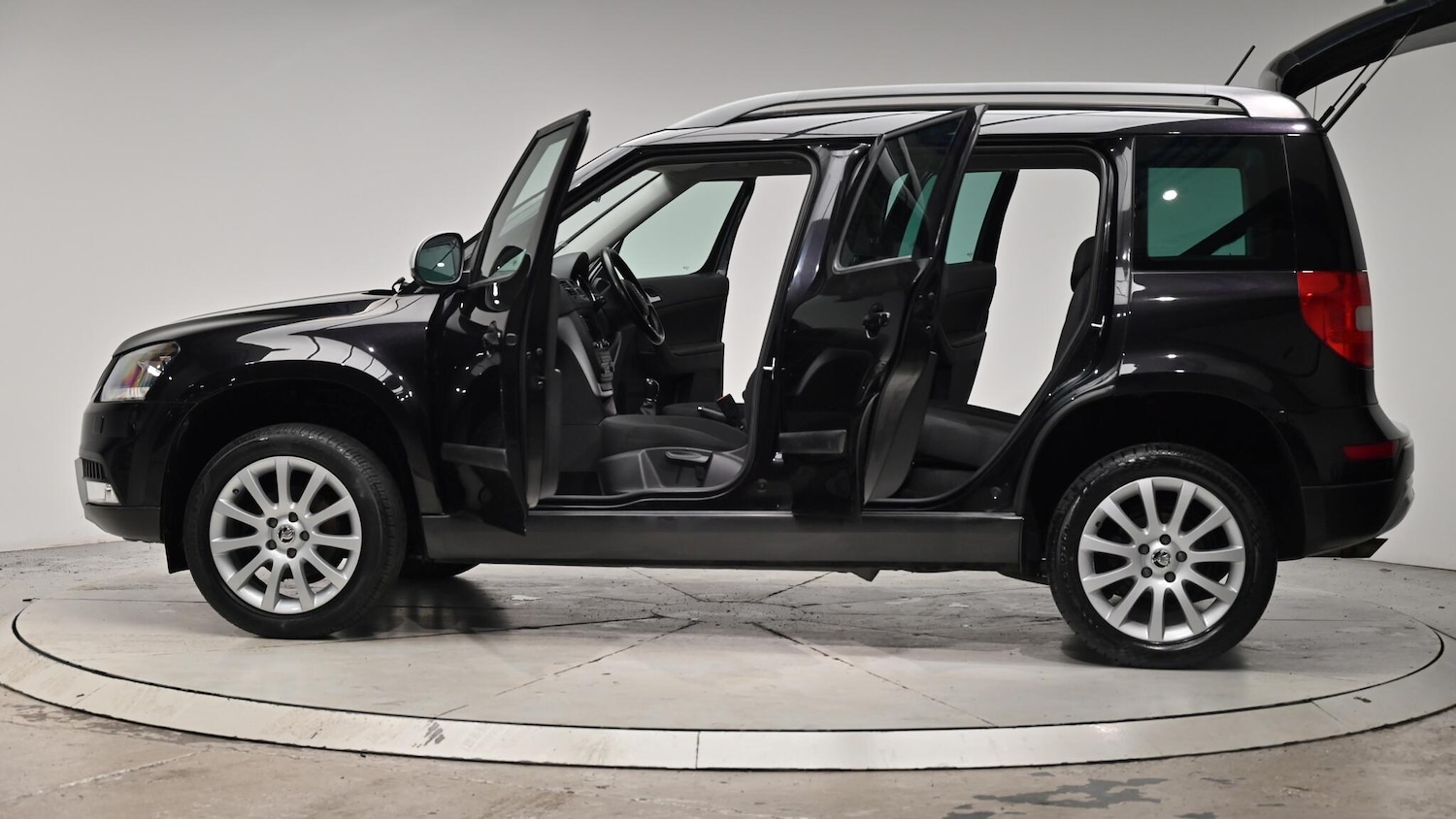 Used Skoda Yeti 2015 for sale - 76484850: Photo 57