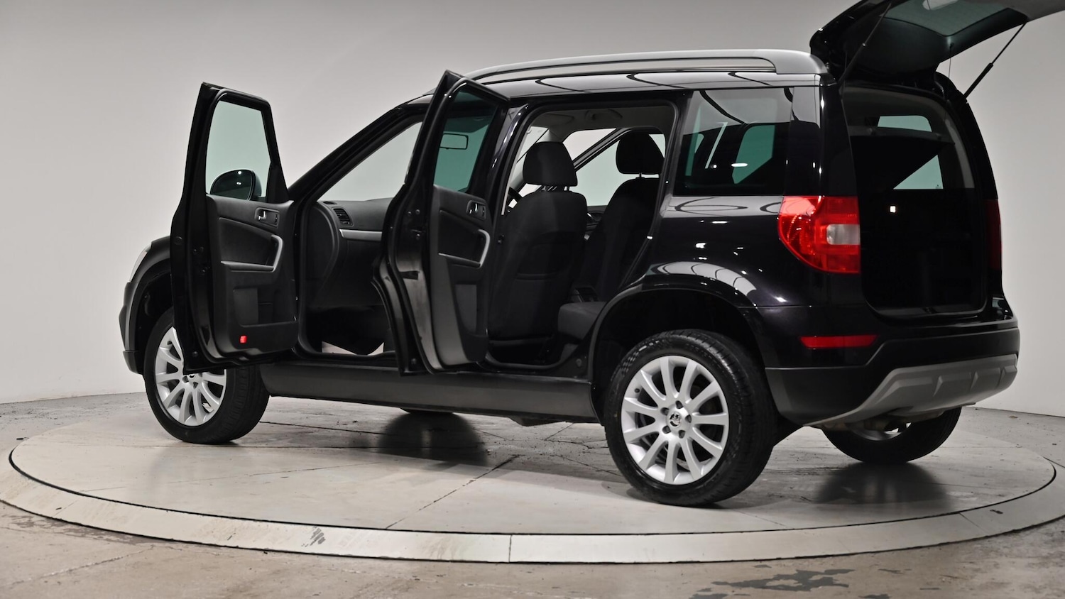 Used Skoda Yeti 2015 for sale - 76484850: Photo 60