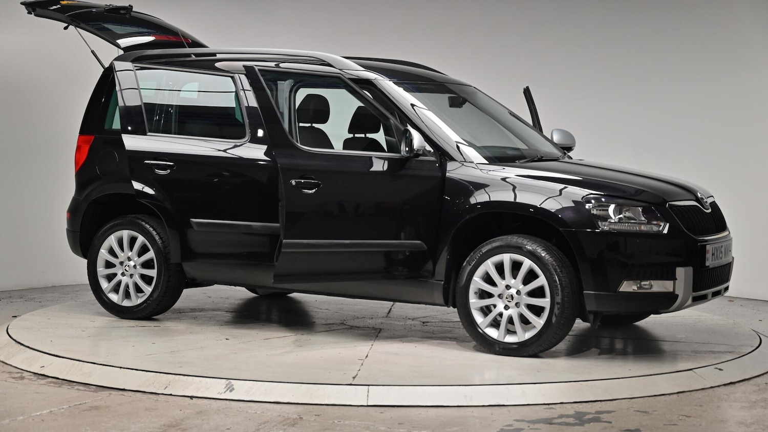 Used Skoda Yeti 2015 for sale - 76484850: Photo 77