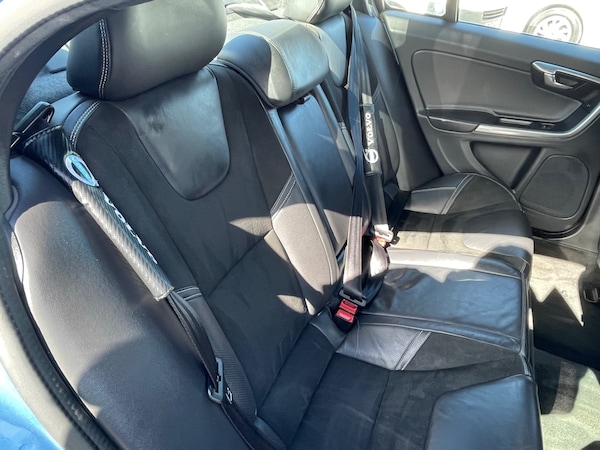 Used Volvo S60 2017 for sale - 75649035: Photo 4