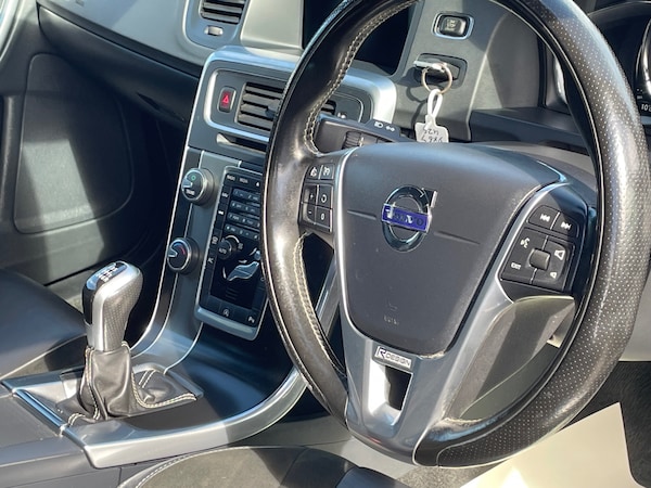 Used Volvo S60 2017 for sale - 75649035: Photo 5