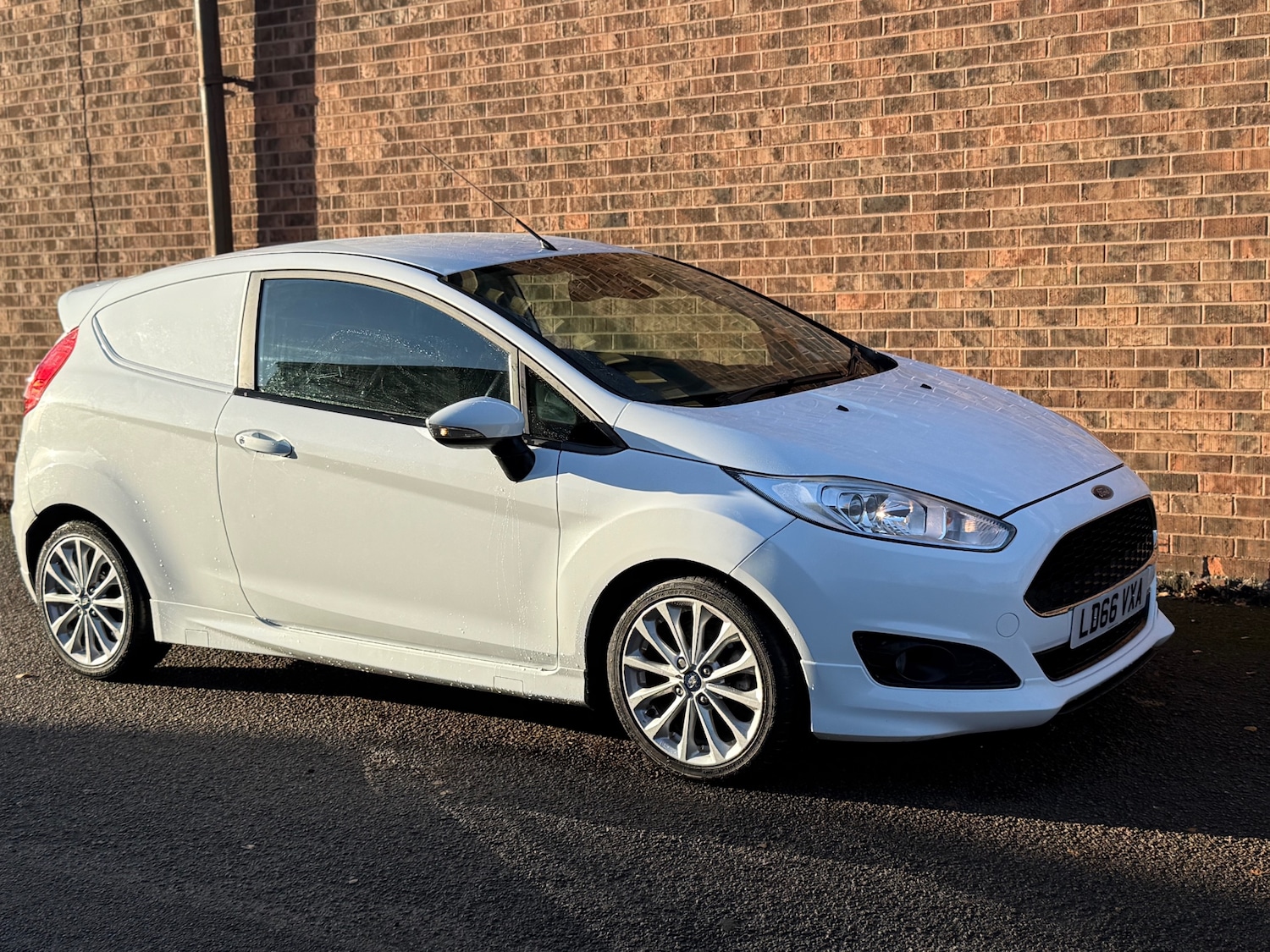 Used Ford Fiesta 2016 for sale - 76571317: Photo 1