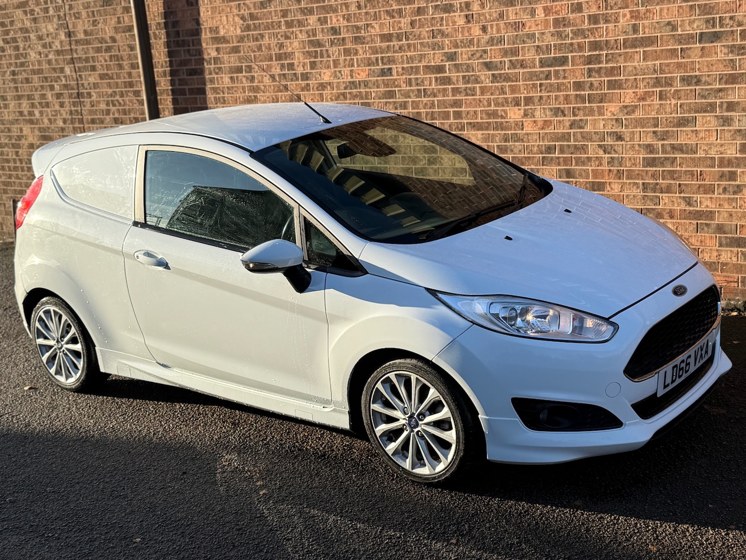 Used Ford Fiesta 2016 for sale - 76571317: Photo 2