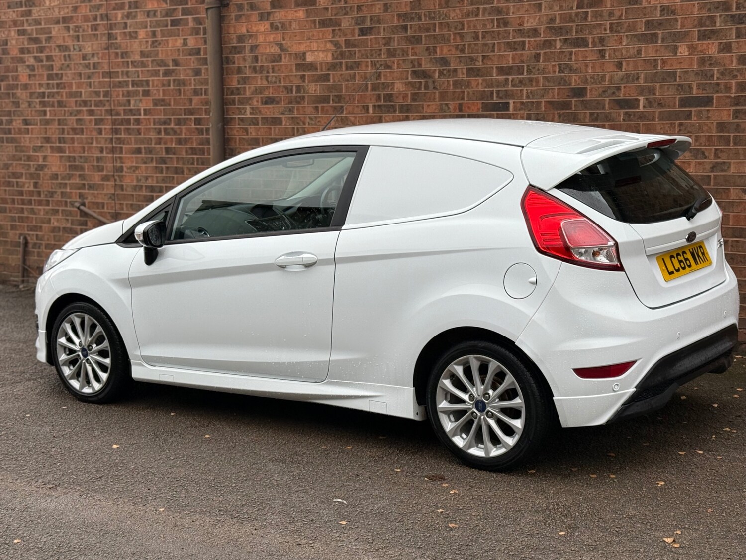 Used Ford Fiesta 2016 for sale - 76547959: Photo 10