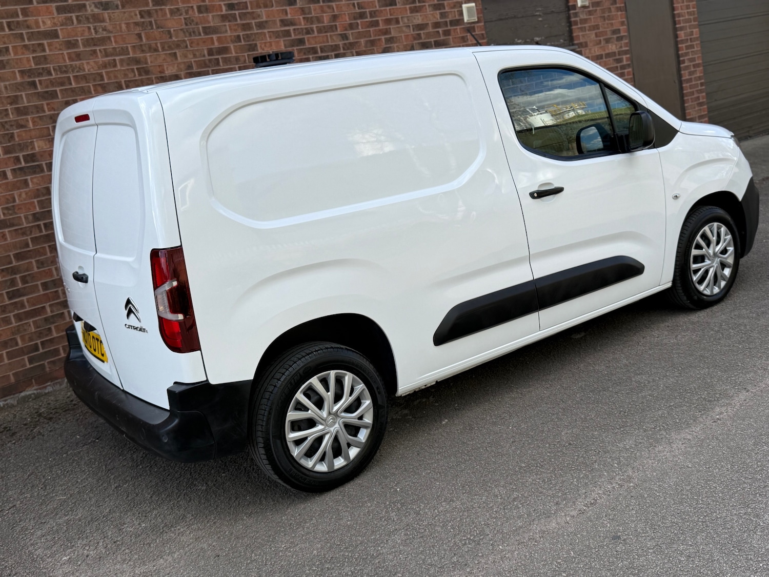 Used Citroen Berlingo 2020 for sale - 78145800: Photo 2