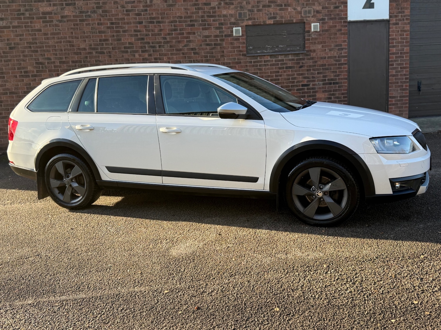Used Skoda Octavia 2015 for sale - 76699642: Photo 2