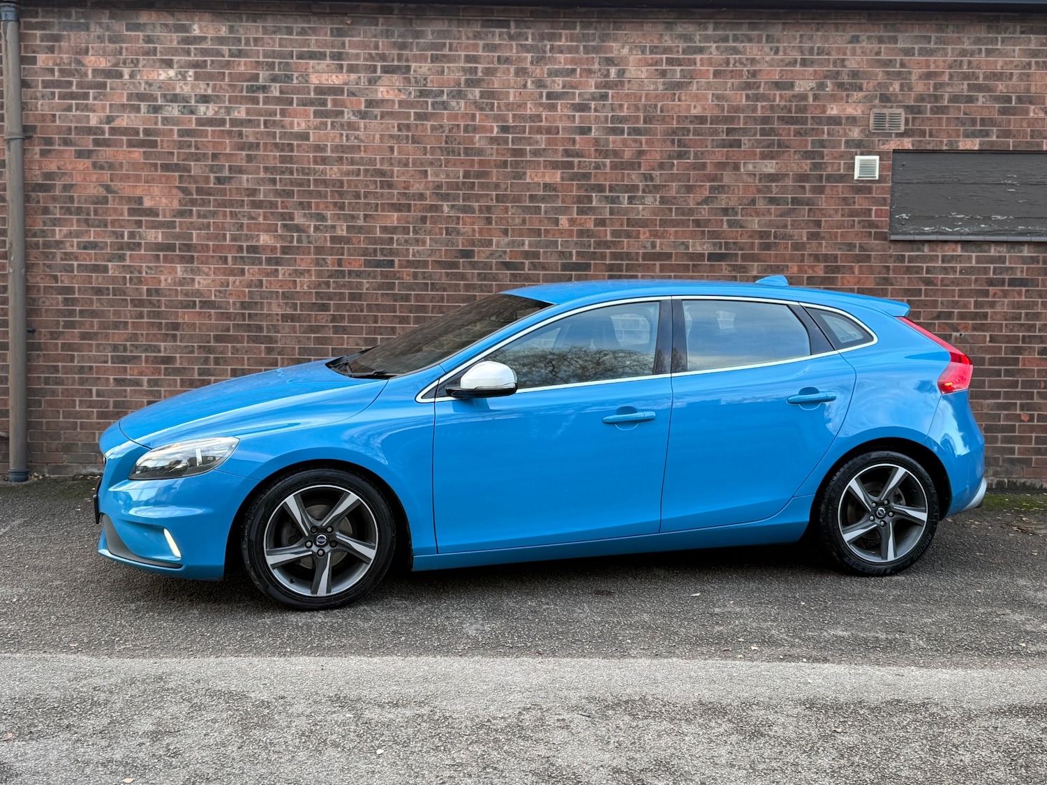 Used Volvo V40 2014 for sale - 76627380: Photo 7