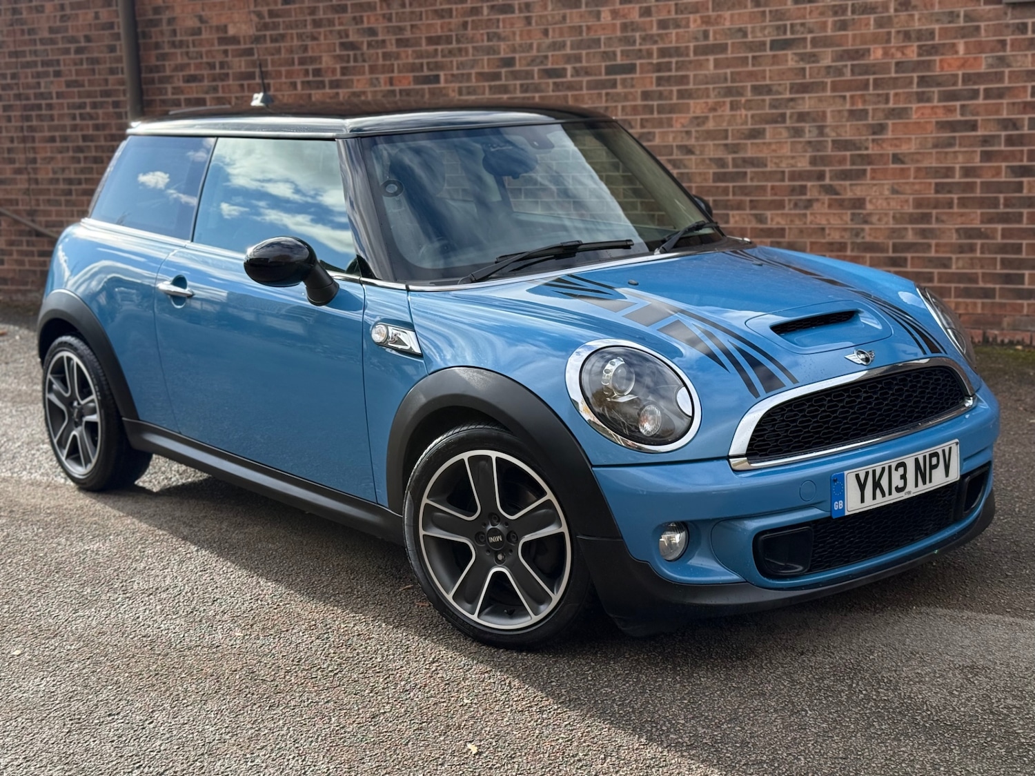 Used MINI Hatch 2013 for sale - 76437994: Photo 1