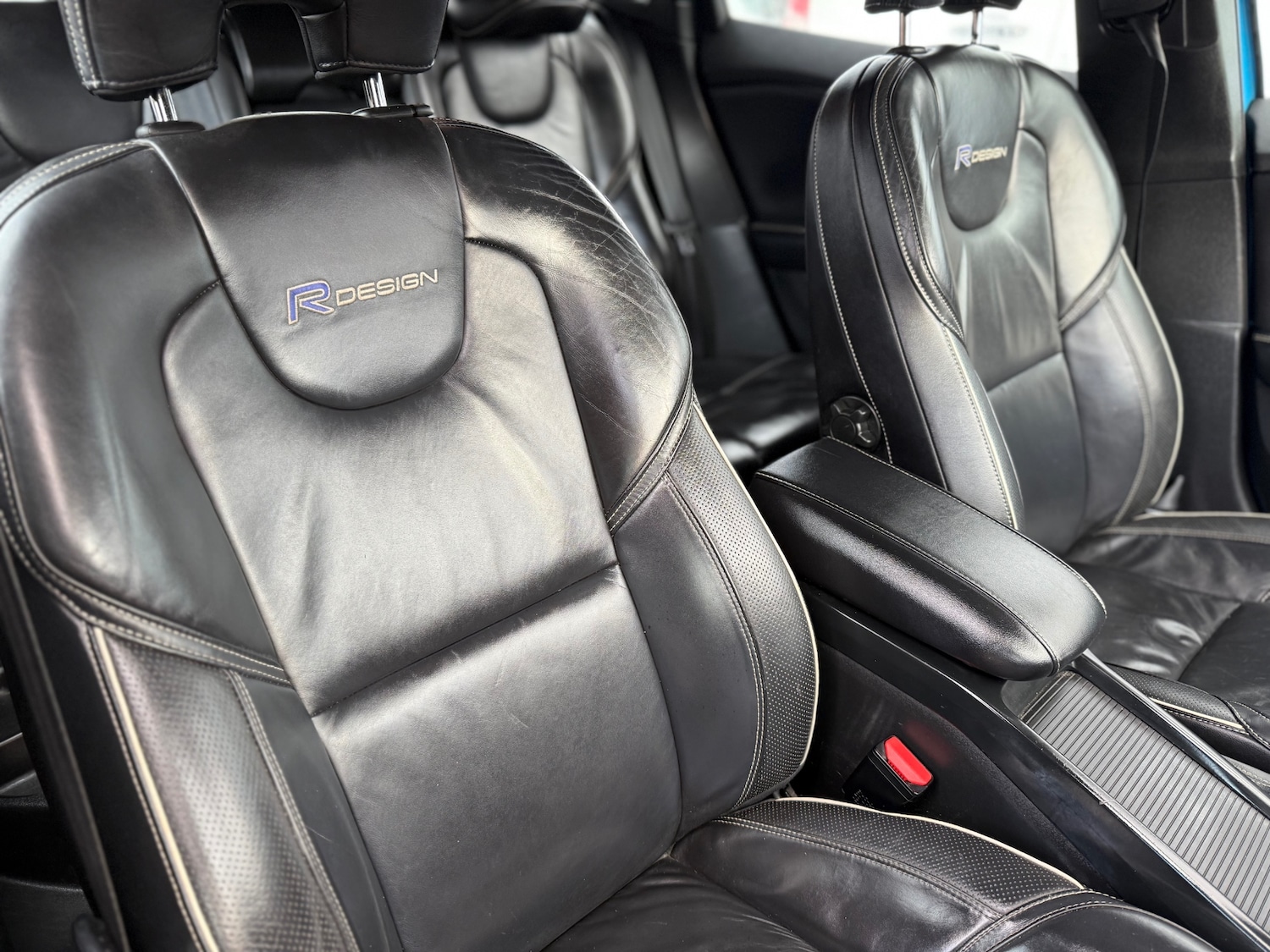 Used Volvo V40 2014 for sale - 76799578: Photo 15