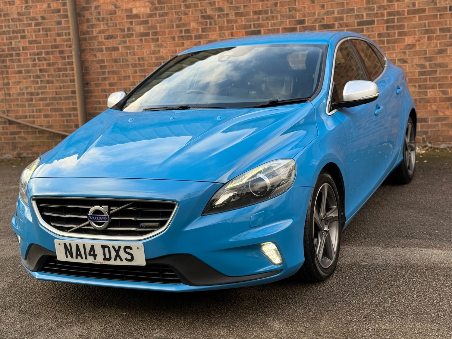 Used Volvo V40 2014 for sale - 76799578: Photo 6