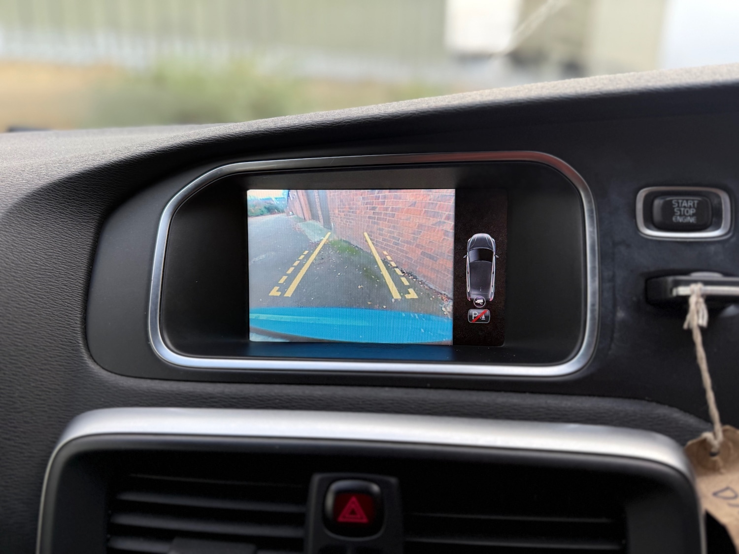 Used Volvo V40 2014 for sale - 76799578: Photo 9