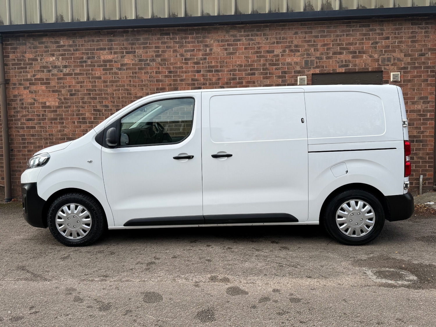 Used Citroen Dispatch 2019 for sale - 76497691: Photo 7