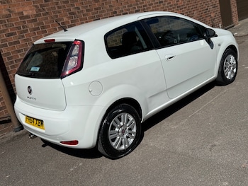 Used Fiat Punto 2015 for sale - 78967398: Photo