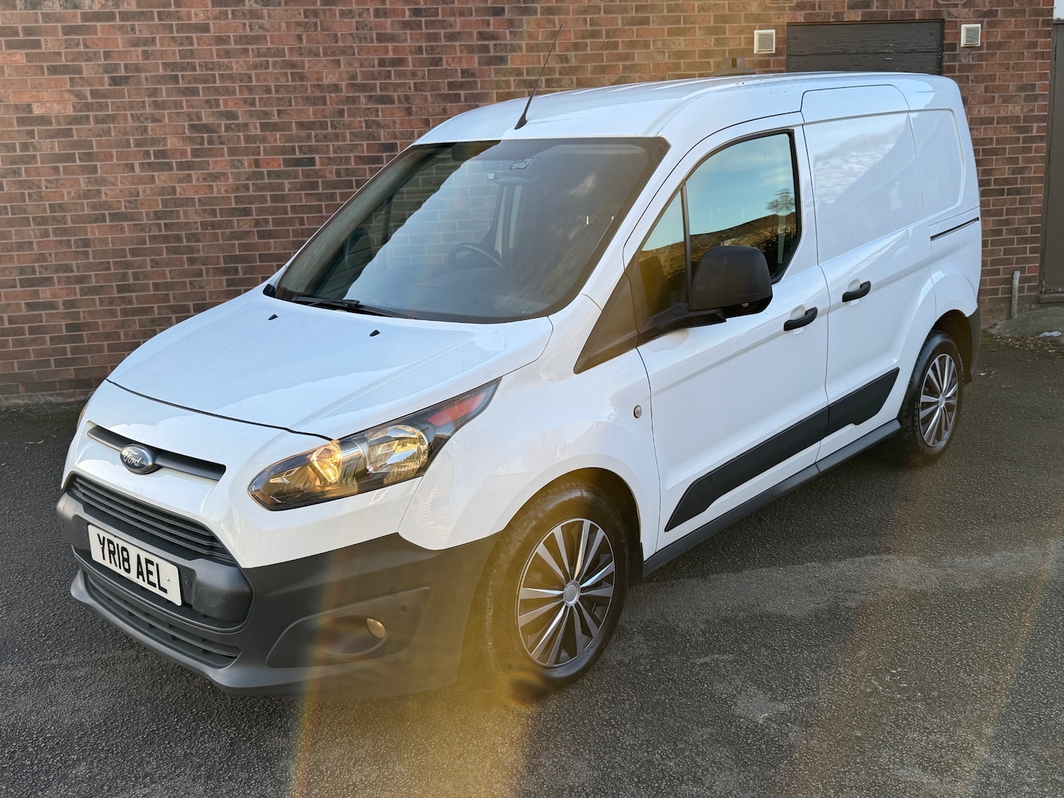 Used Ford Transit Connect 2018 for sale - 77140952: Photo 11