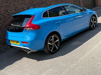 Used Volvo V40 2014 for sale - 79204085: Photo