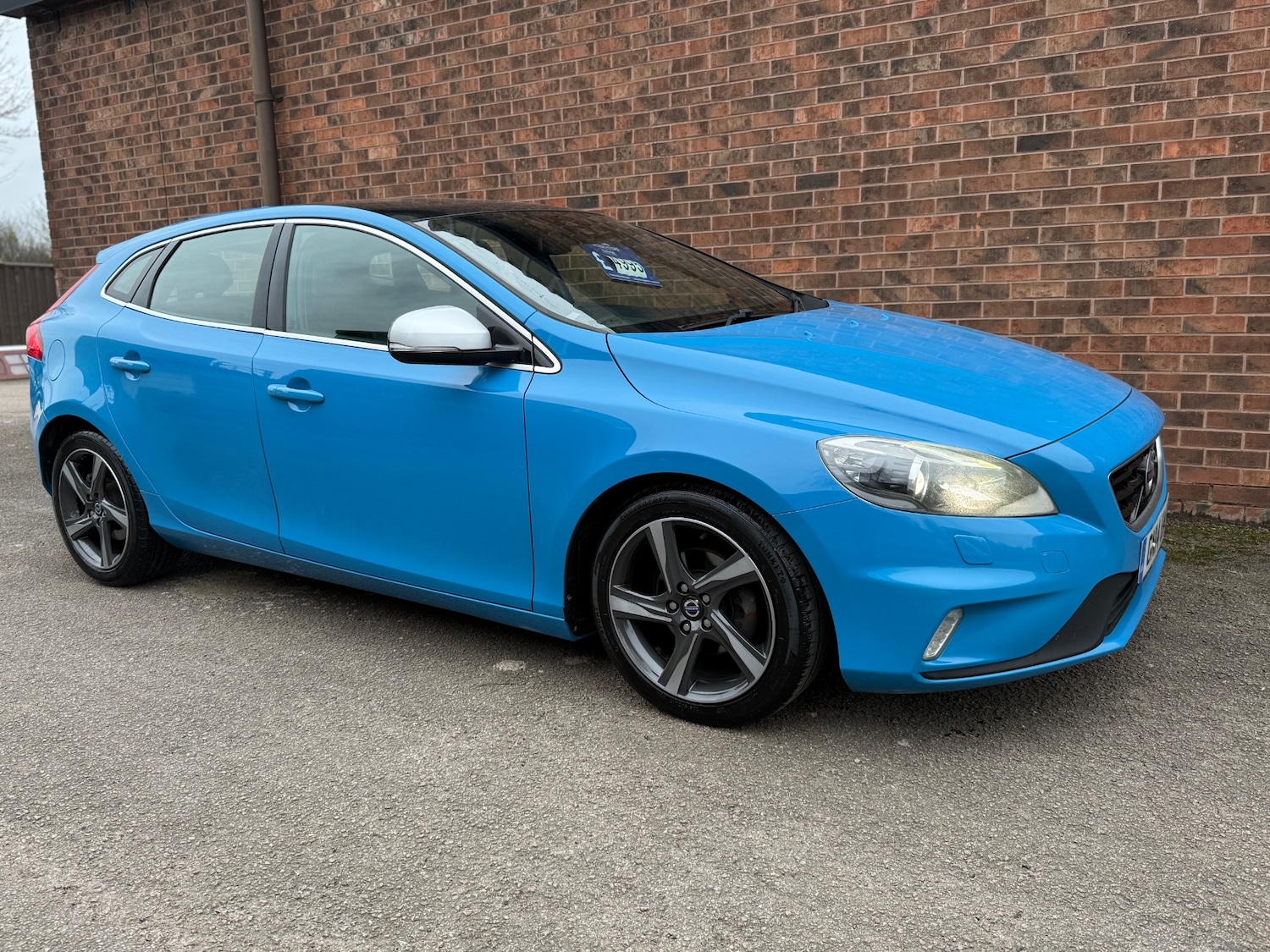 Used Volvo V40 2014 for sale - 77601316: Photo 1