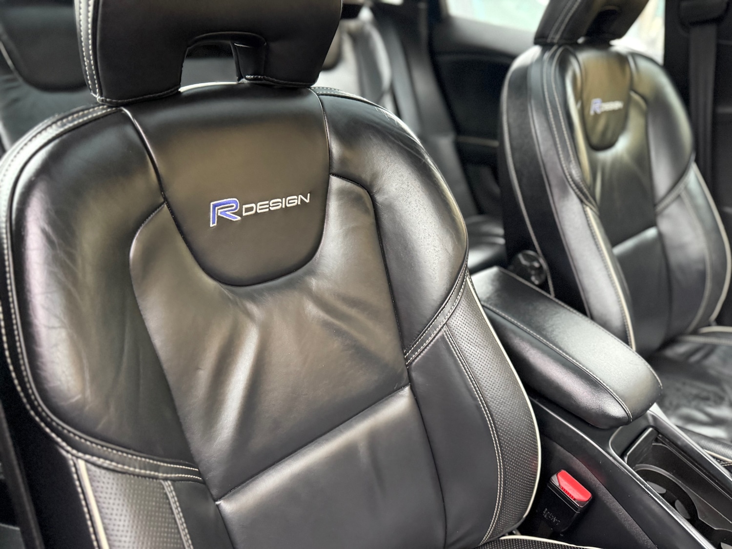 Used Volvo V40 2014 for sale - 77601316: Photo 11