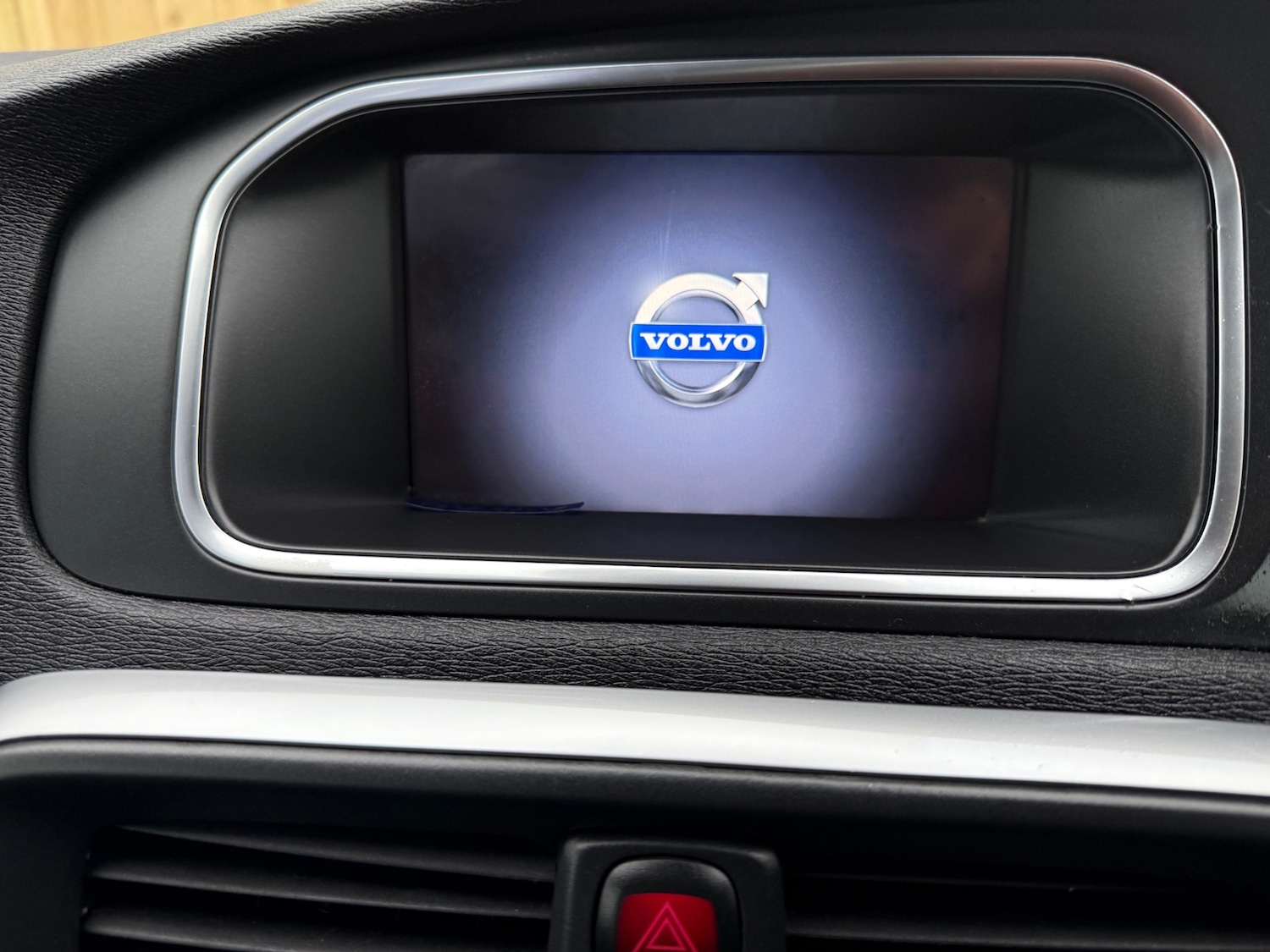 Used Volvo V40 2014 for sale - 77601316: Photo 12