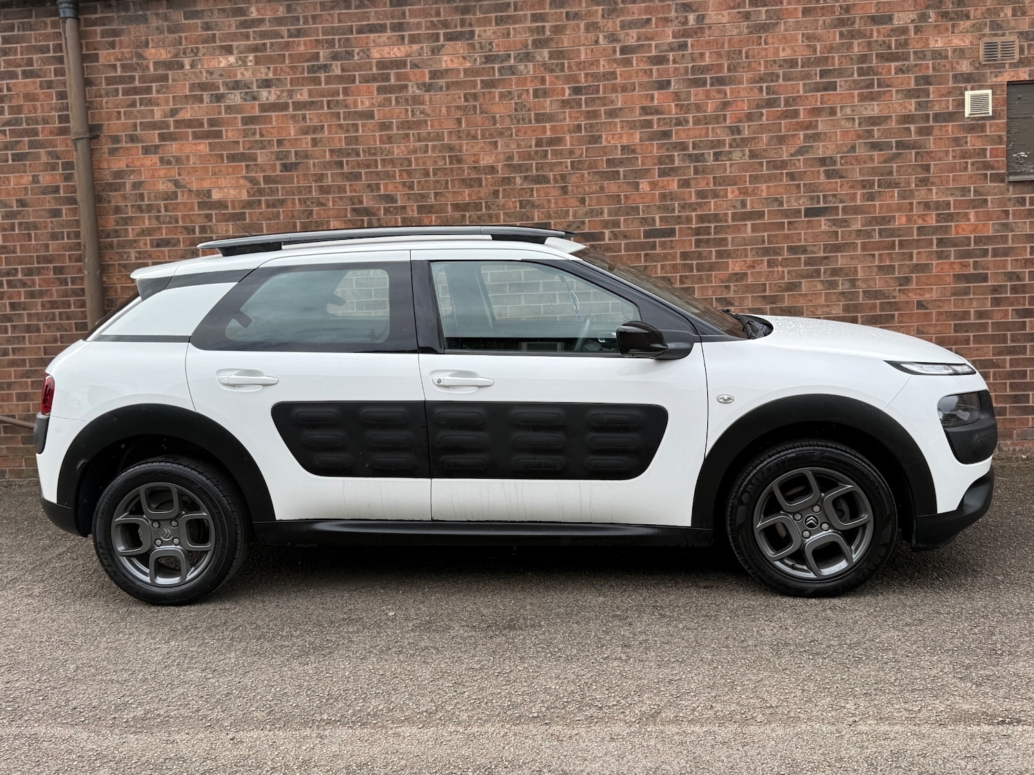 Used Citroen C4 Cactus 2015 for sale - 78075061: Photo 2
