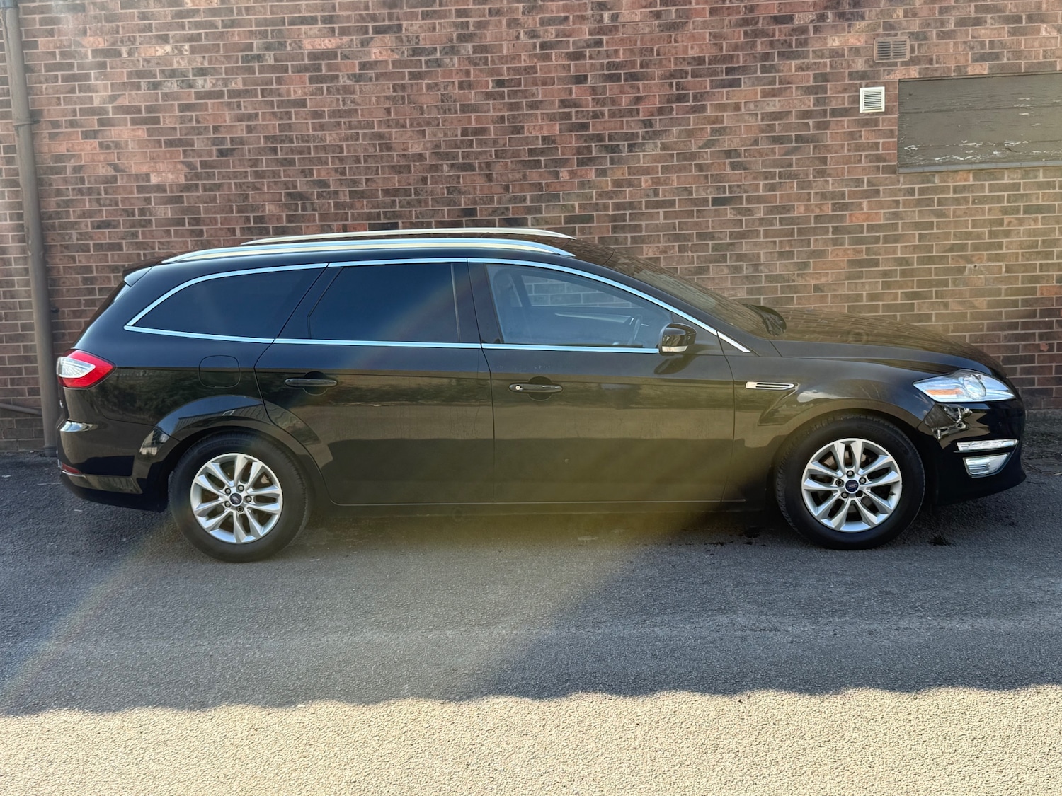 Used Ford Mondeo 2013 for sale - 77842075: Photo 2