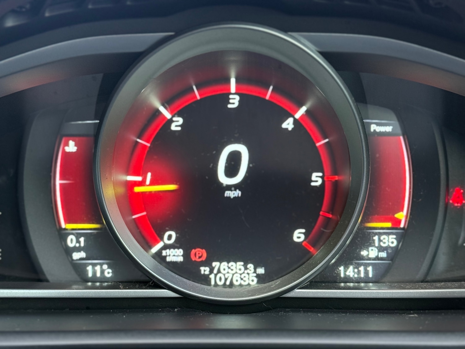 Used Volvo V40 2015 for sale - 76879088: Photo 2