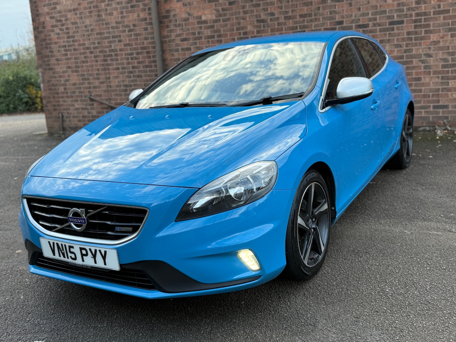 Used Volvo V40 2015 for sale - 76879088: Photo 7
