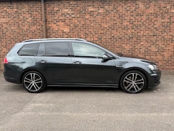 Used Volkswagen Golf 2016 for sale - 78540175: Photo