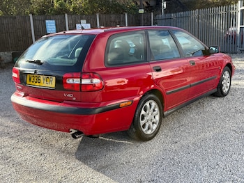 Used Volvo V40 2000 for sale - 76387145: Photo