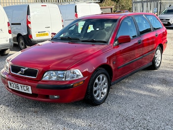 Used Volvo V40 2000 for sale - 76387145: Photo