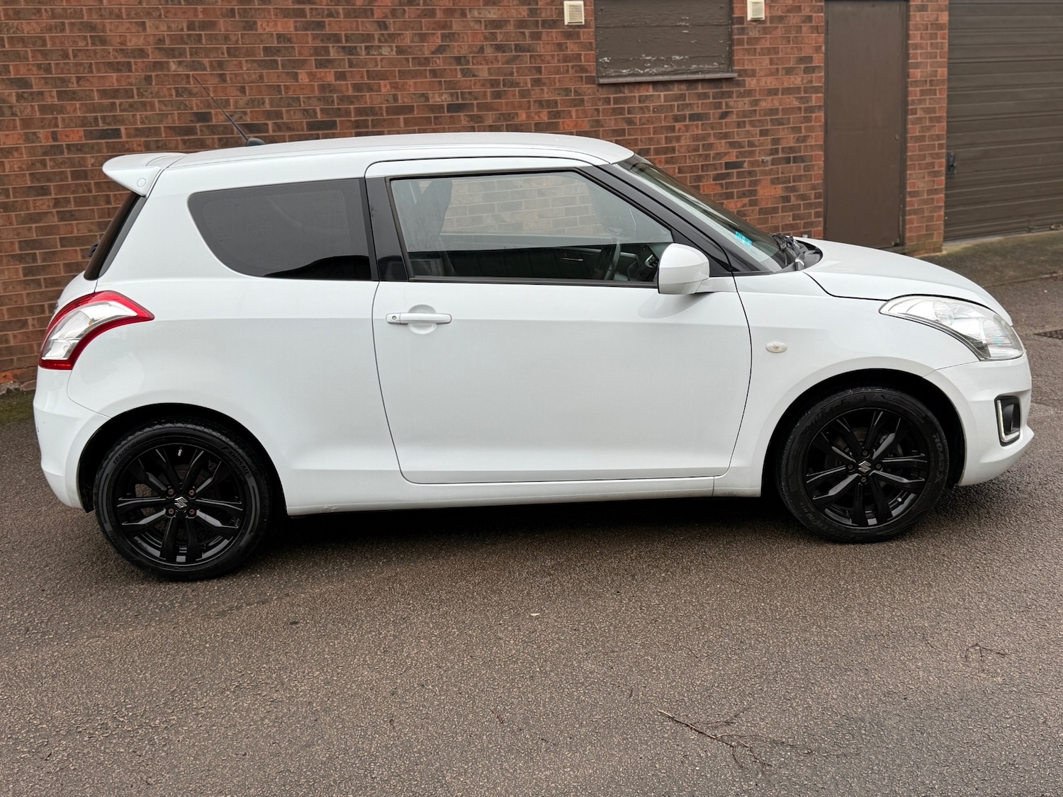 Used Suzuki Swift 2016 for sale - 77442955: Photo 3