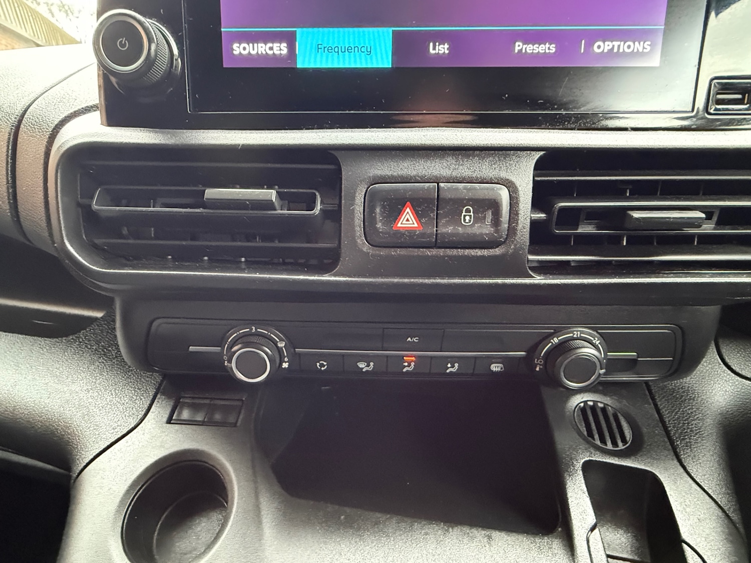 Used Citroen Berlingo 2021 for sale - 77158650: Photo 12