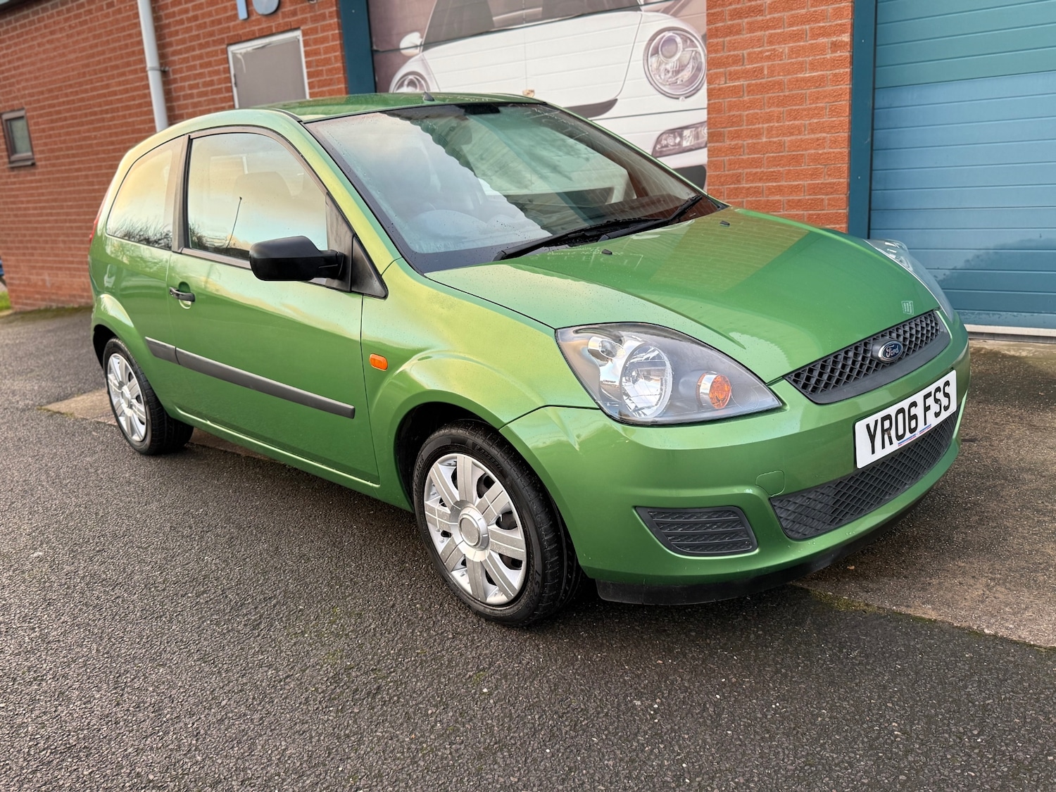Used Ford Fiesta 2006 for sale - 76882898: Photo 1