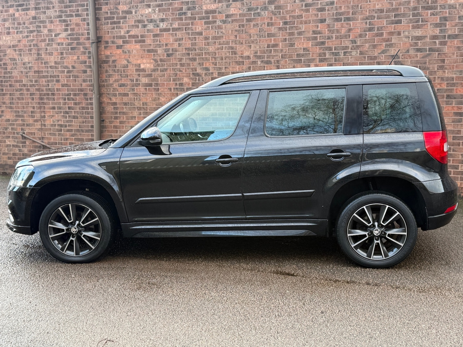 Used Skoda Yeti 2014 for sale - 77632658: Photo 9