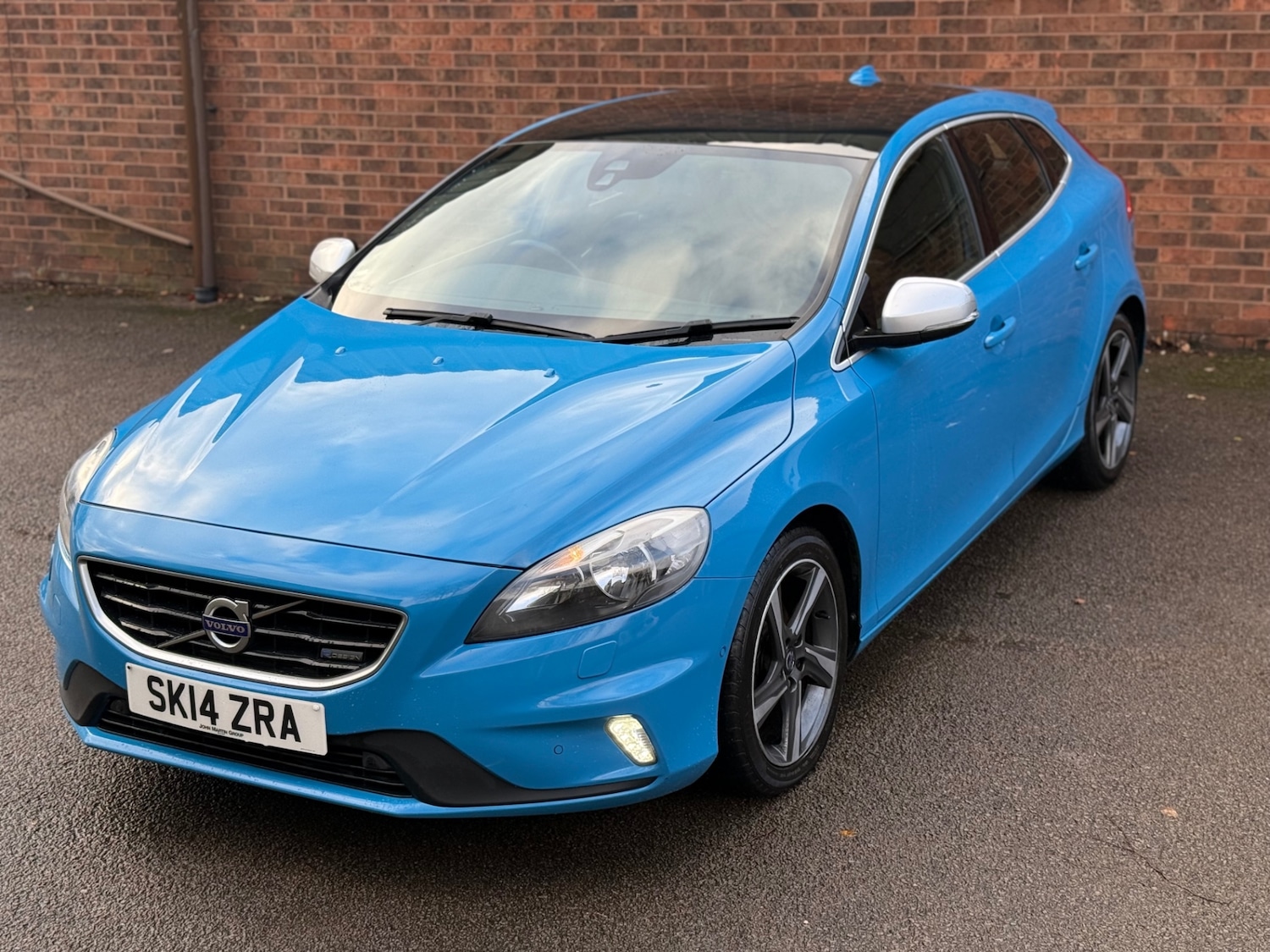 Used Volvo V40 2014 for sale - 76848856: Photo 5