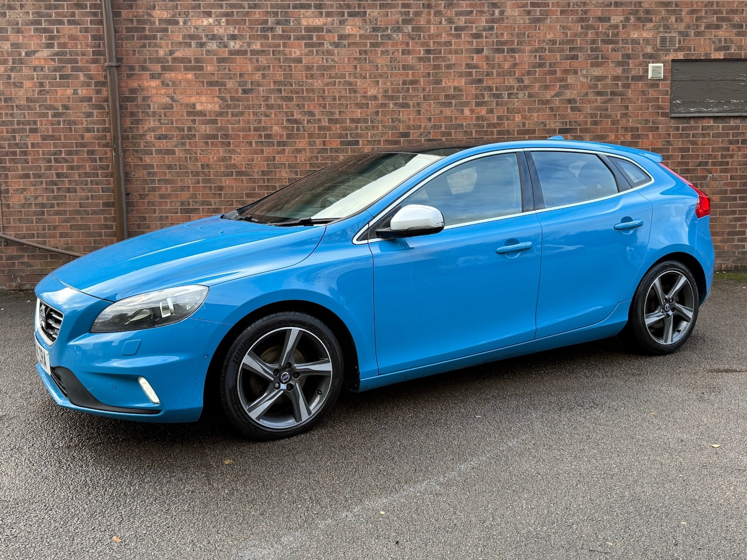 Used Volvo V40 2014 for sale - 76848856: Photo 7