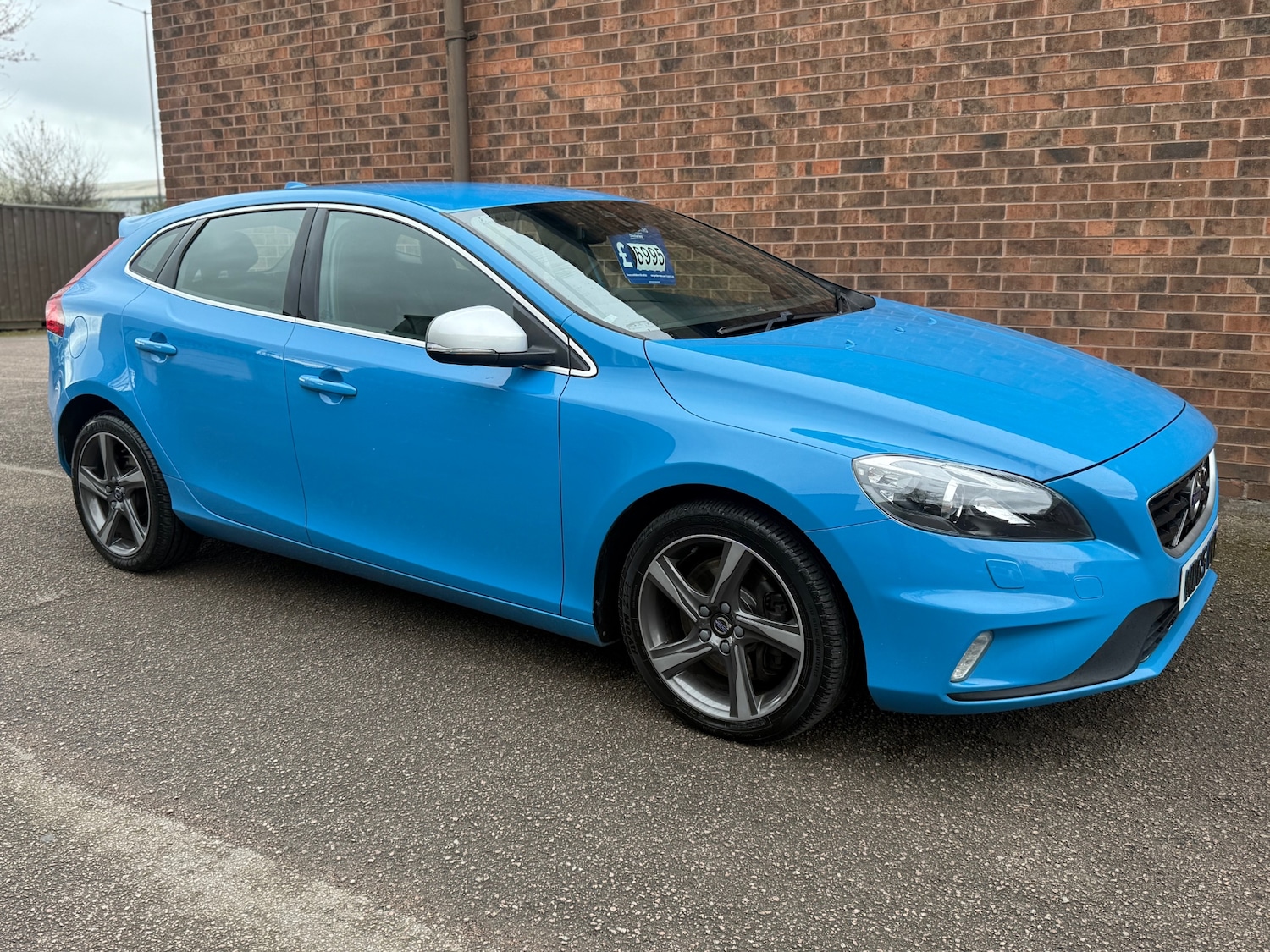 Used Volvo V40 2016 for sale - 78049971: Photo 1