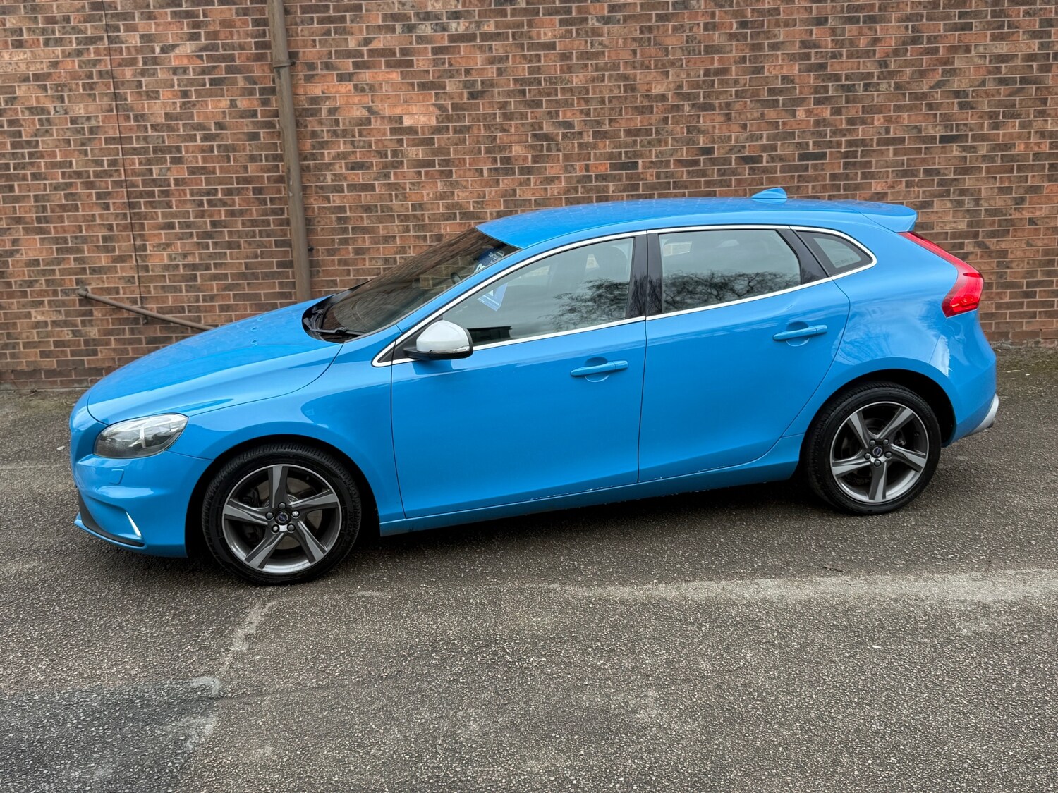 Used Volvo V40 2016 for sale - 78049971: Photo 8
