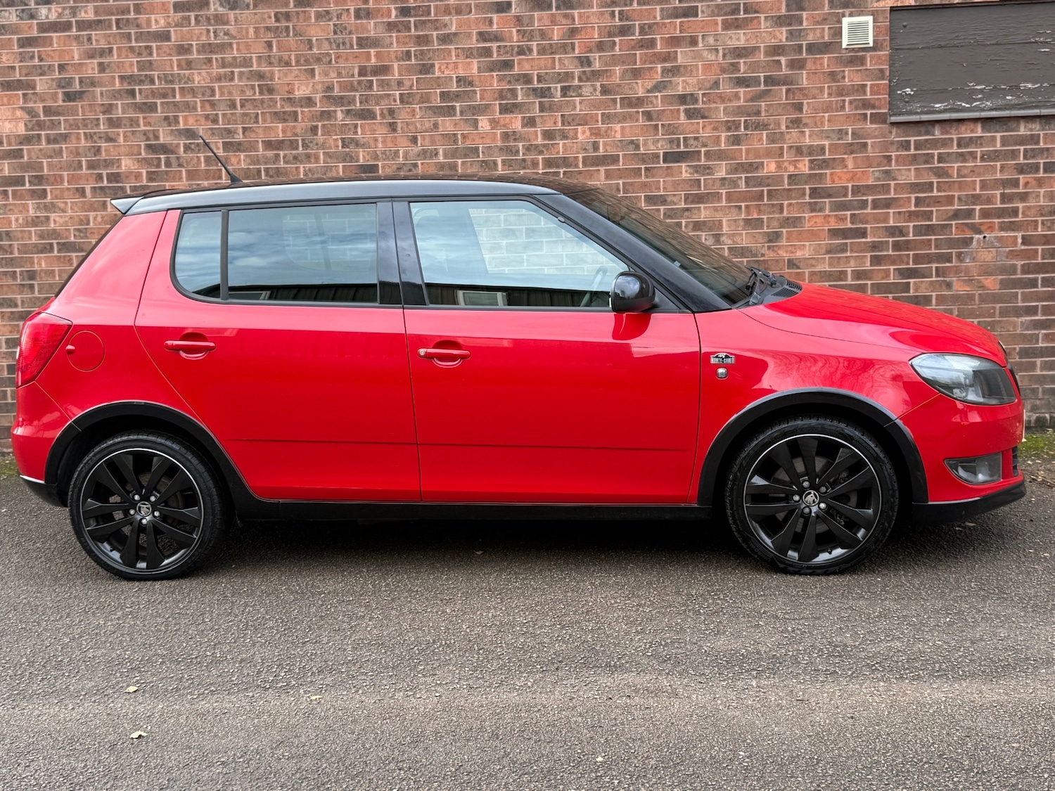 Used Skoda Fabia 2014 for sale - 76725985: Photo 4