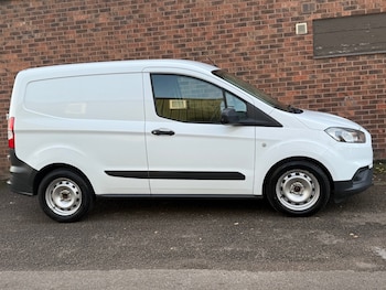 Used Ford Transit Courier 2018 for sale - 76571323: Photo