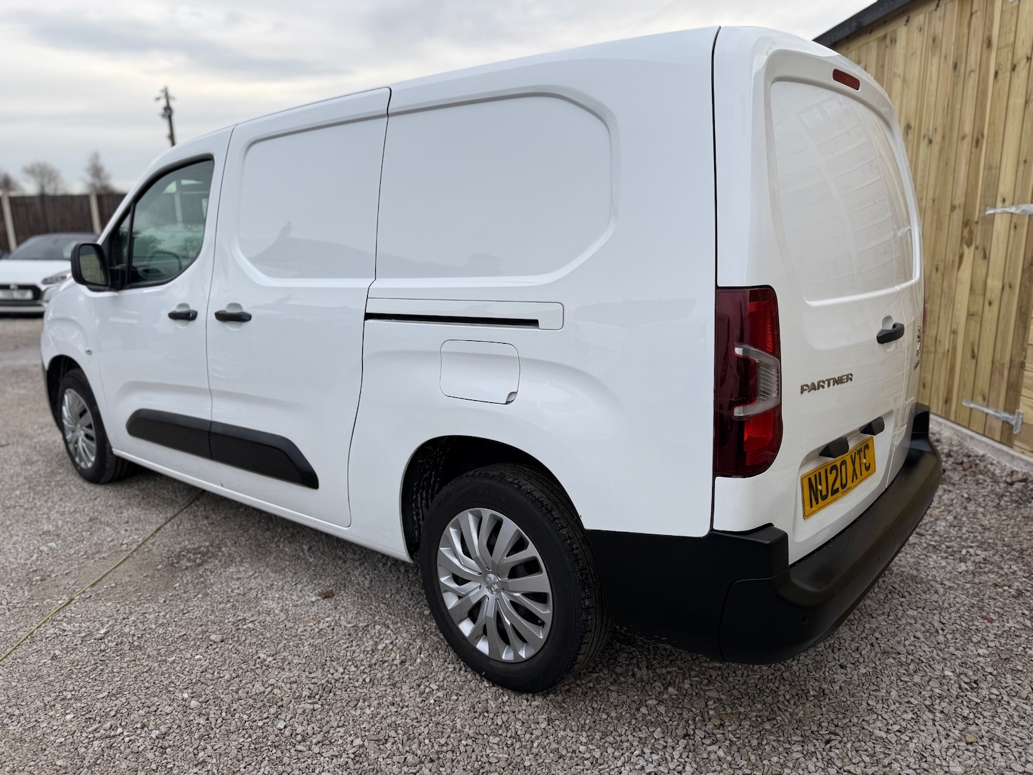 Used Peugeot Partner 2020 for sale - 77206518: Photo 4